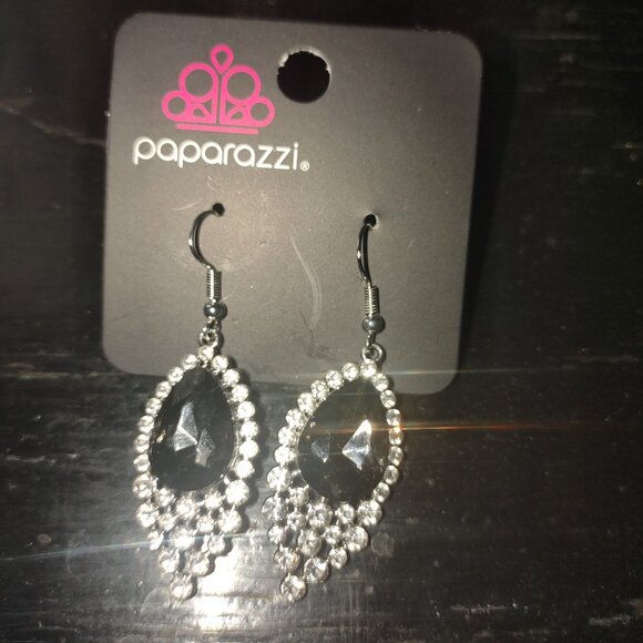 Glimmer Dazzling Earrings - Picture 1 of 4
